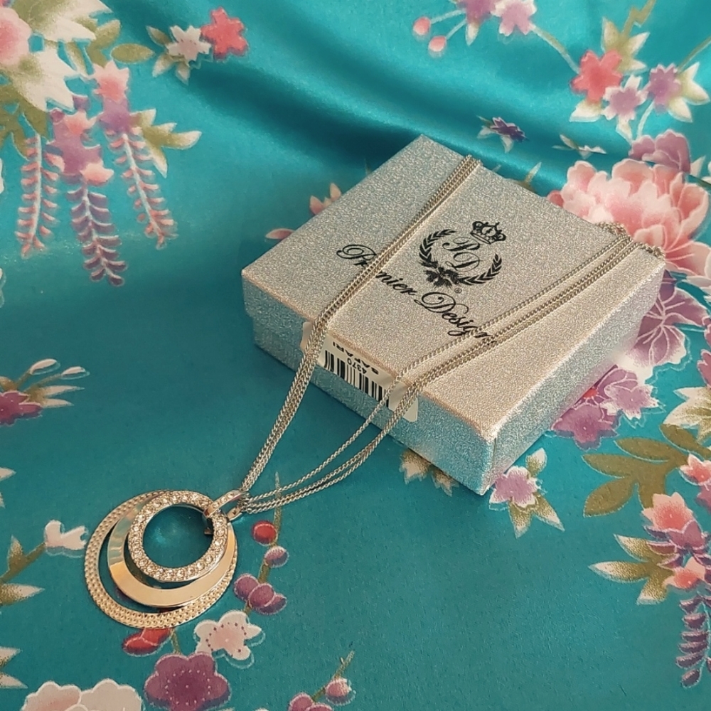 Premier Designs Necklace
